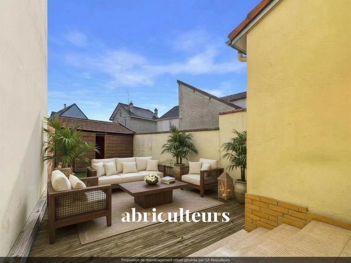 Image No.4-2 Bed House for sale