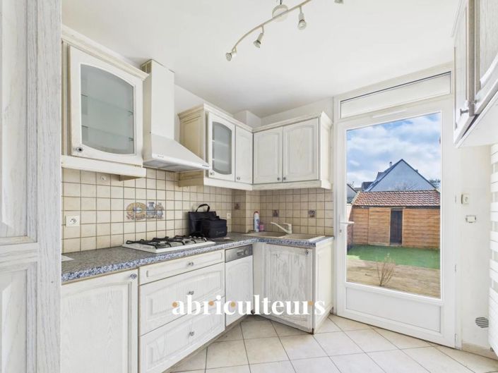 Image No.5-2 Bed House for sale