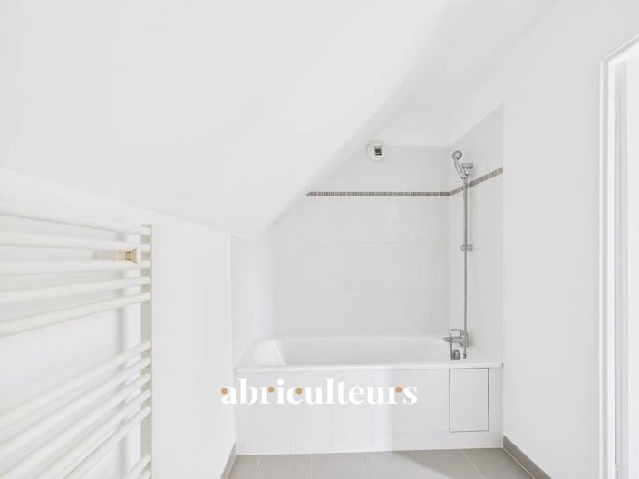 Image No.10-1 Bed Apartment for sale