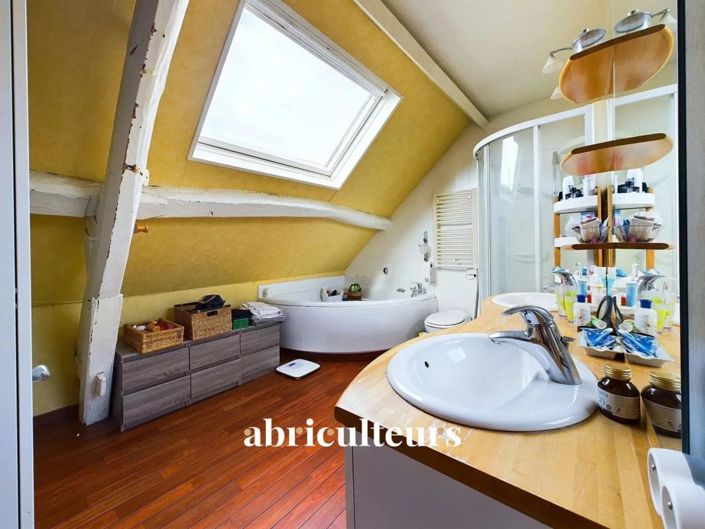 Image No.12-4 Bed House for sale