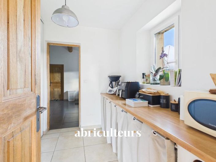 Image No.12-4 Bed House for sale