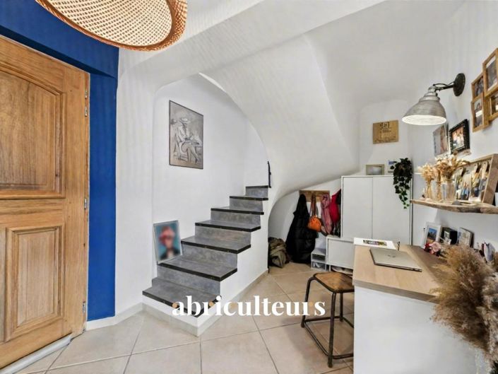 Image No.15-4 Bed House for sale