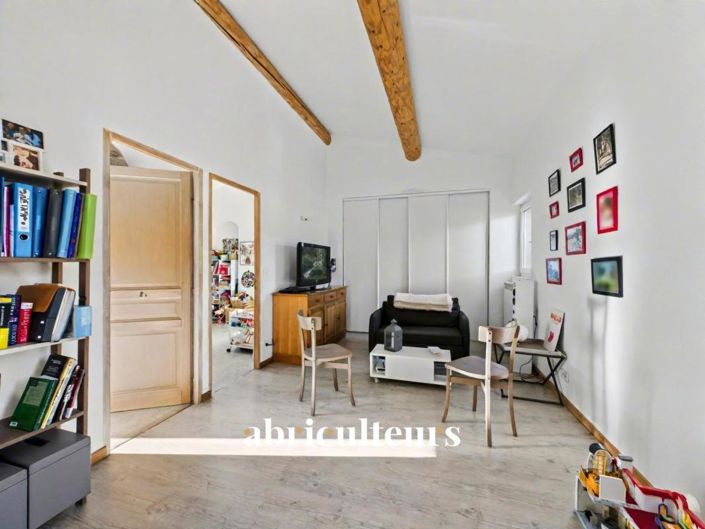 Image No.16-4 Bed House for sale