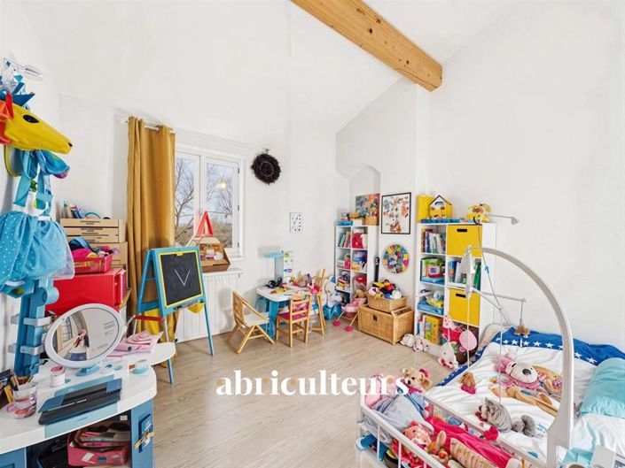 Image No.17-4 Bed House for sale