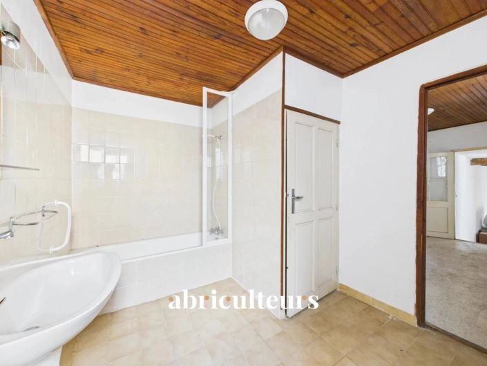 Image No.3-3 Bed House for sale