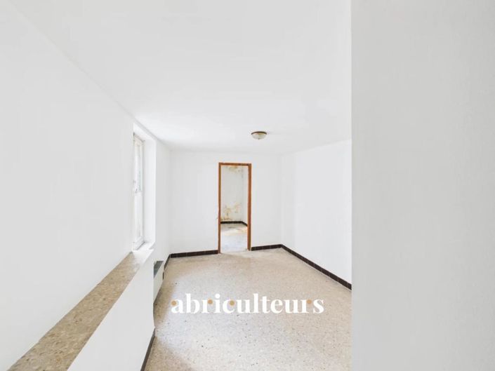 Image No.6-3 Bed House for sale