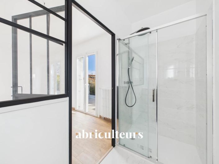 Image No.14-3 Bed House for sale