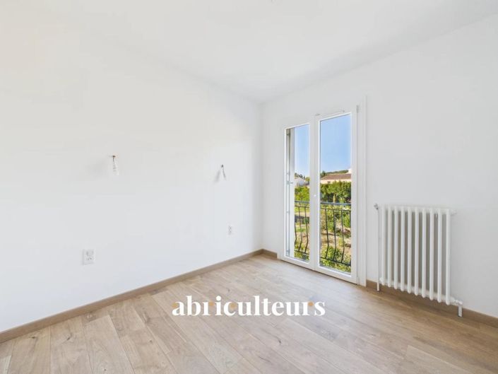 Image No.19-3 Bed House for sale