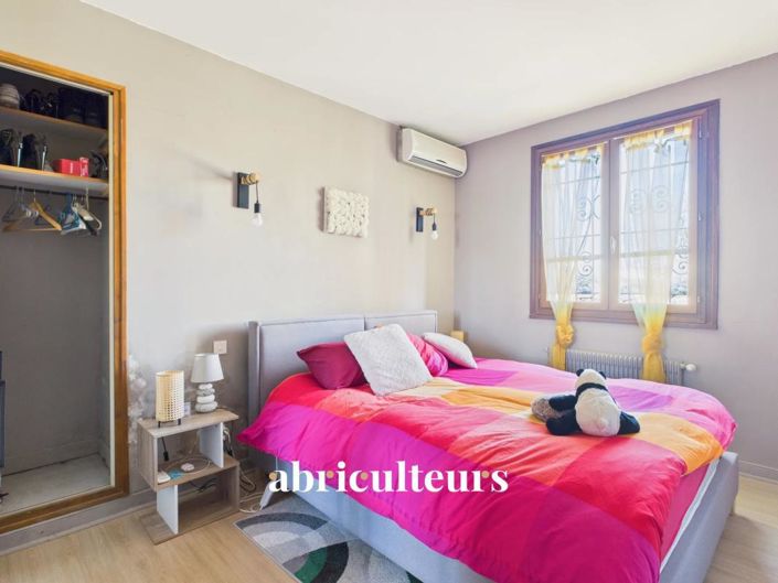 Image No.15-3 Bed House for sale