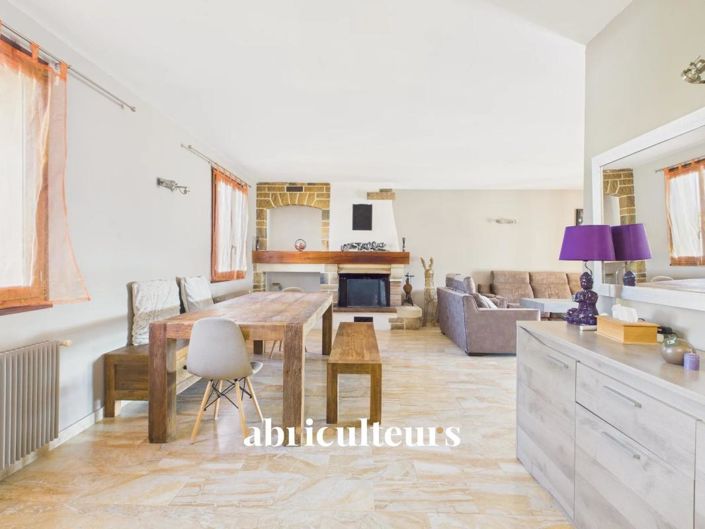 Image No.3-3 Bed House for sale