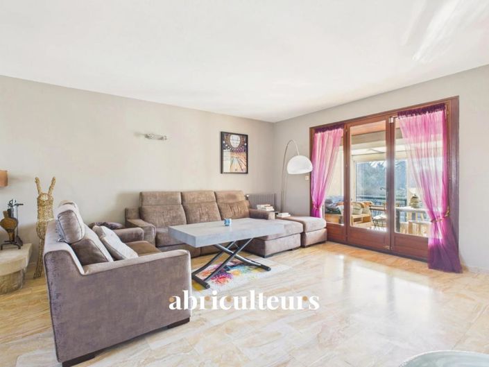 Image No.7-3 Bed House for sale