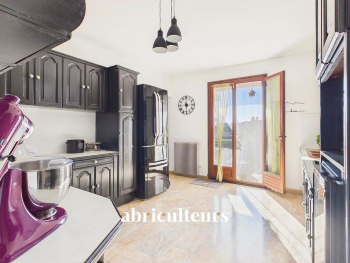 Image No.9-3 Bed House for sale