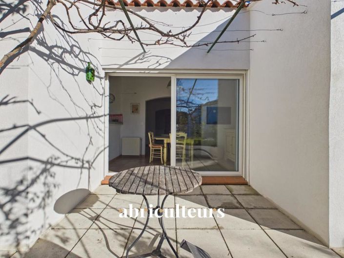 Image No.8-5 Bed House for sale