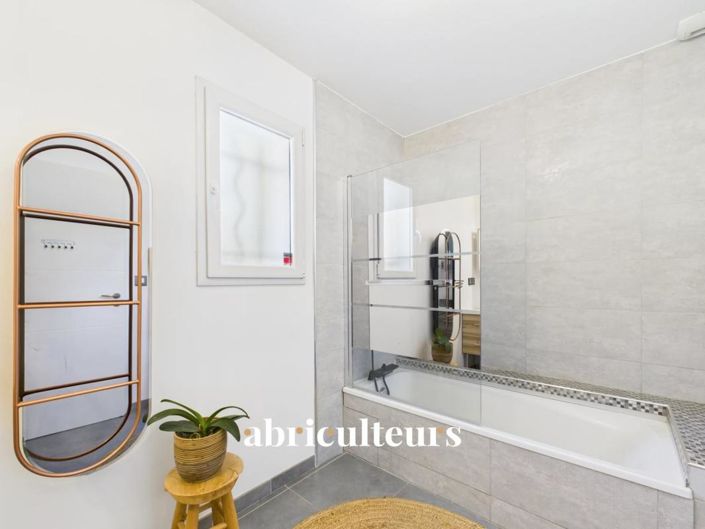 Image No.13-3 Bed House for sale