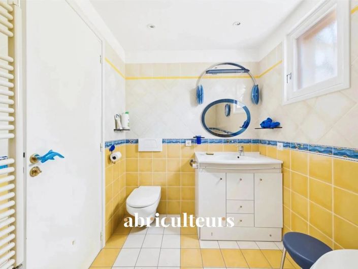 Image No.14-4 Bed House for sale