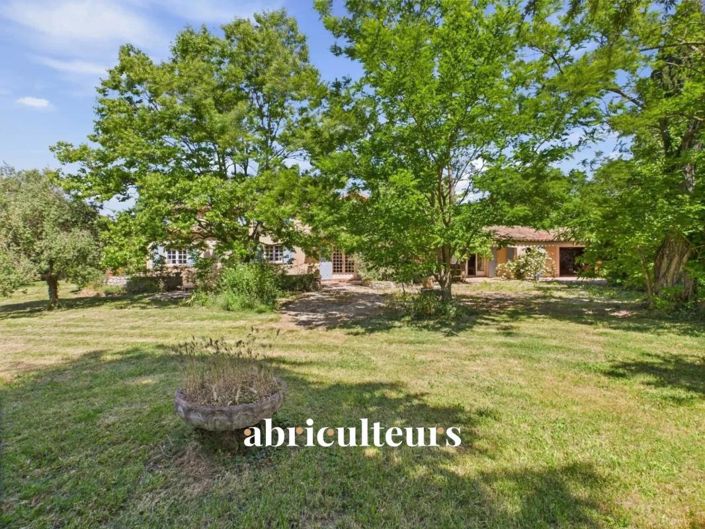 Image No.2-4 Bed House for sale