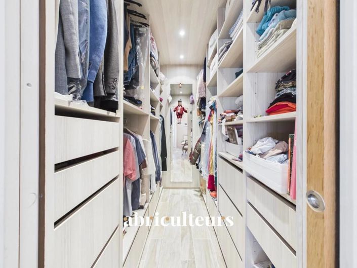 Image No.10-4 Bed House for sale