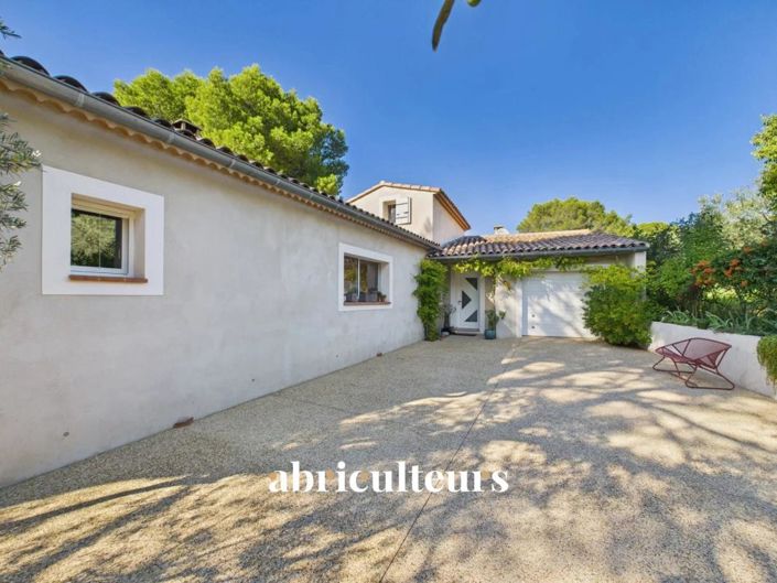 Image No.16-4 Bed House for sale