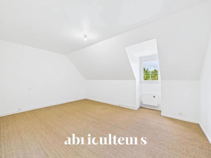 Image No.15-4 Bed House for sale