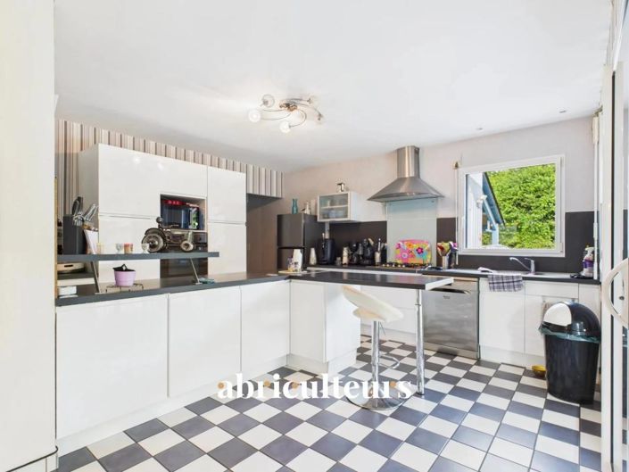 Image No.12-4 Bed House for sale