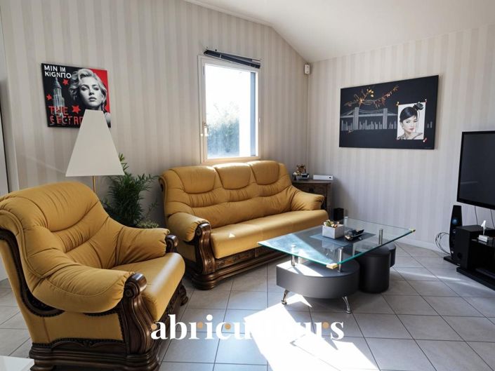 Image No.15-4 Bed House for sale