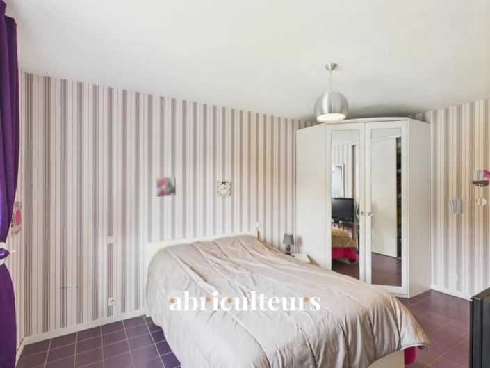 Image No.16-4 Bed House for sale