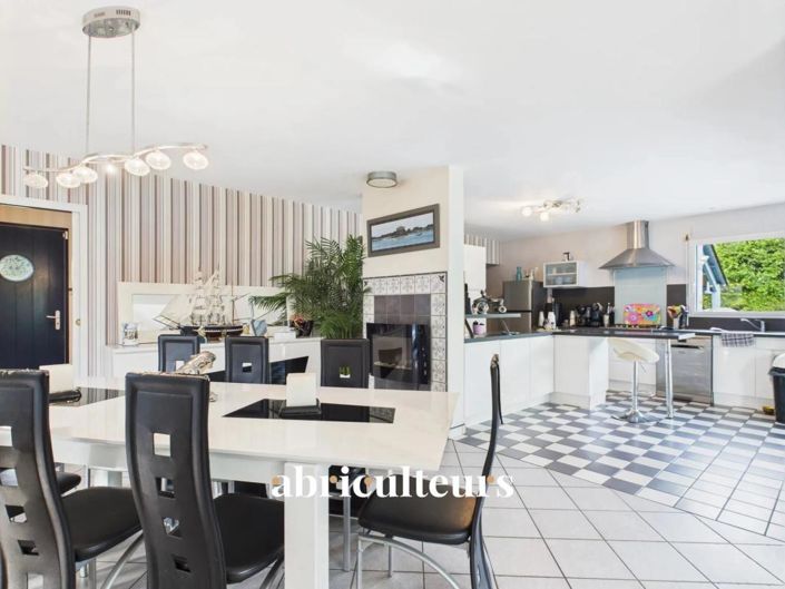 Image No.9-4 Bed House for sale