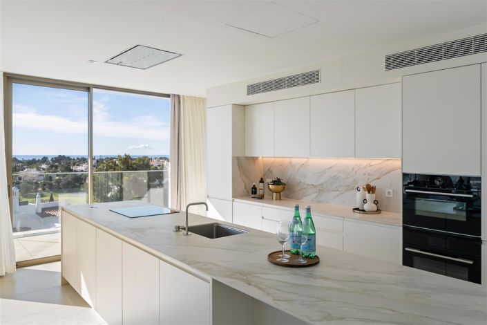 Image No.15-4 Bed Apartment for sale