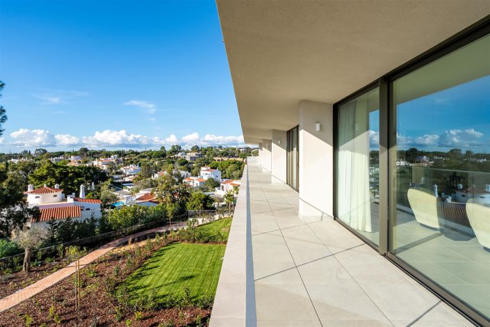 Image No.19-4 Bed Apartment for sale