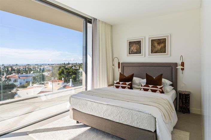 Image No.27-4 Bed Apartment for sale