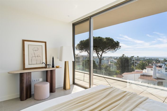 Image No.30-4 Bed Apartment for sale