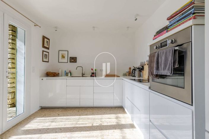 Image No.4-2 Bed House for sale