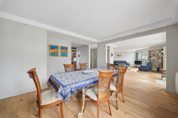 Image No.3-4 Bed Apartment for sale