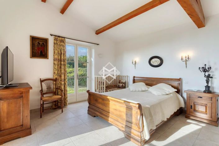 Image No.11-4 Bed House for sale