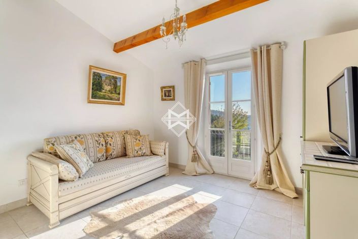 Image No.13-4 Bed House for sale