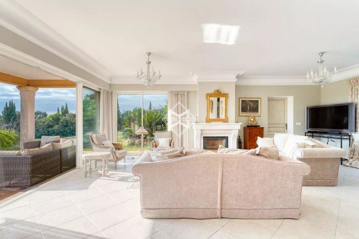 Image No.6-4 Bed House for sale