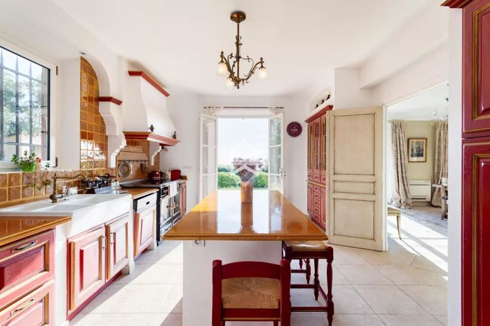 Image No.7-4 Bed House for sale