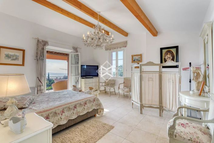 Image No.9-4 Bed House for sale