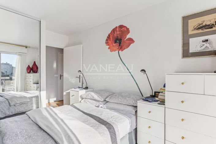 Image No.14-3 Bed Apartment for sale