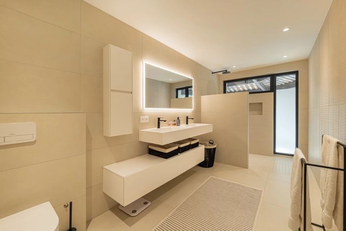 Image No.15-5 Bed House for sale