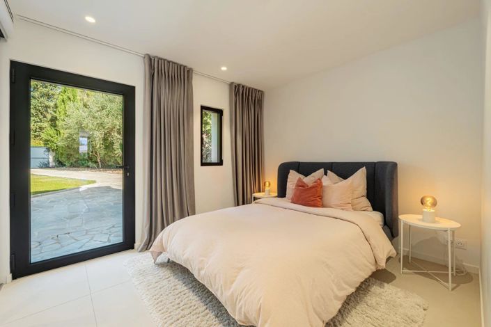 Image No.16-5 Bed House for sale