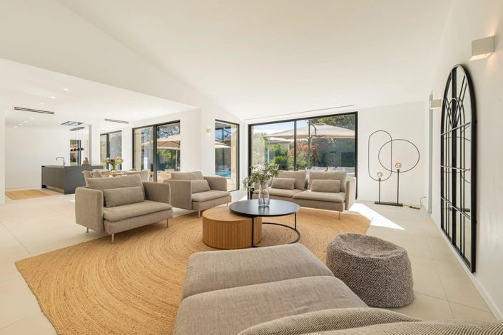 Image No.7-5 Bed House for sale