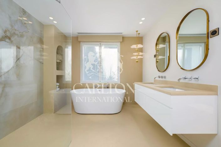 Image No.14-5 Bed House for sale