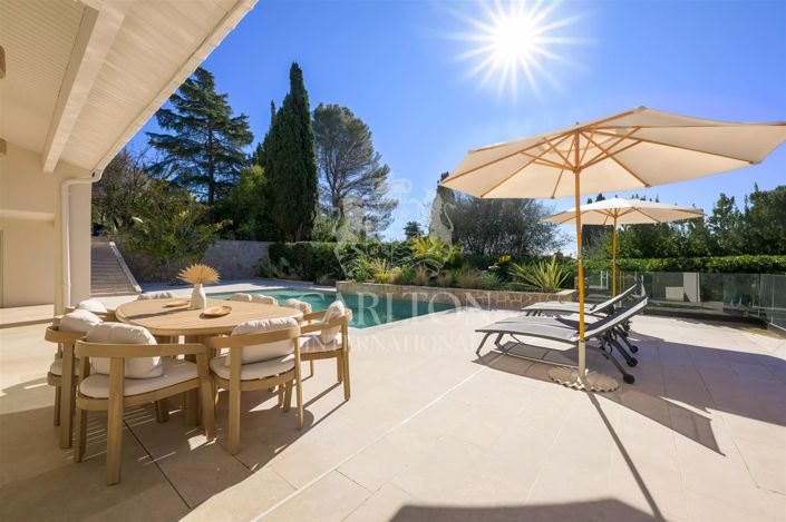 Image No.3-5 Bed House for sale