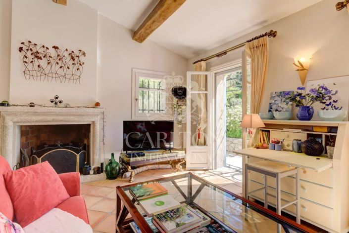 Image No.16-6 Bed House for sale