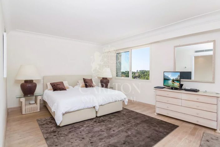 Image No.16-7 Bed House for sale