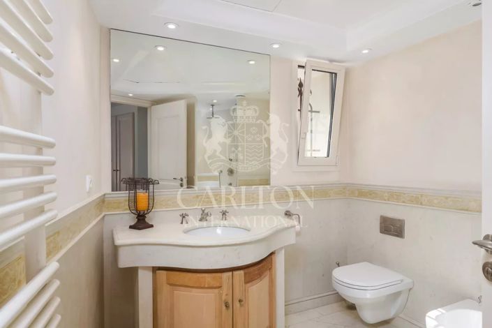 Image No.27-7 Bed House for sale