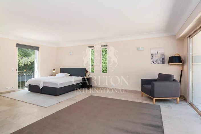 Image No.33-7 Bed House for sale