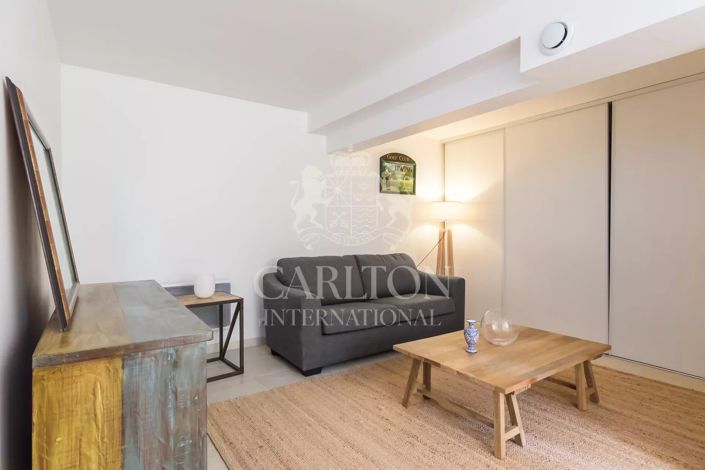 Image No.34-7 Bed House for sale