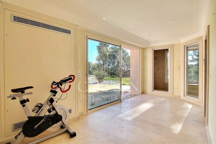 Image No.36-7 Bed House for sale